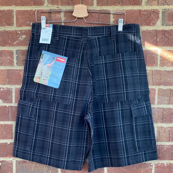 Wrangler Originals Mens Plaid Cargo Shorts Loose Fit NWT Large Pocket 100%Cotton - Picture 2 of 10